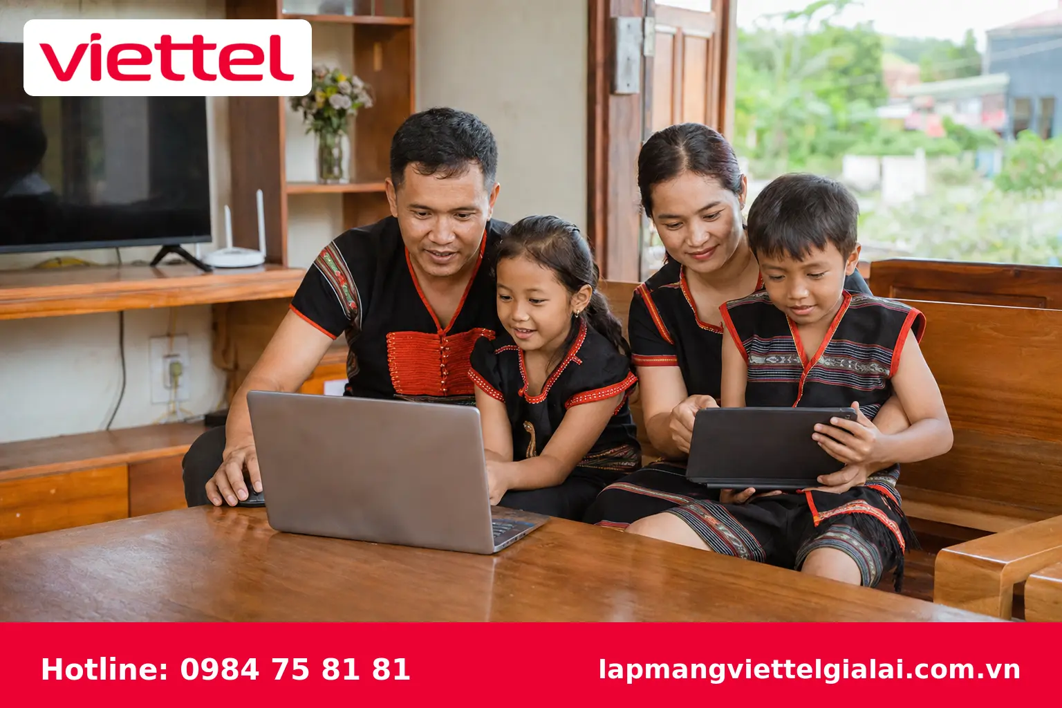 Gia đình sử dụng Internet Viettel tốc độ cao tại Mang Yang